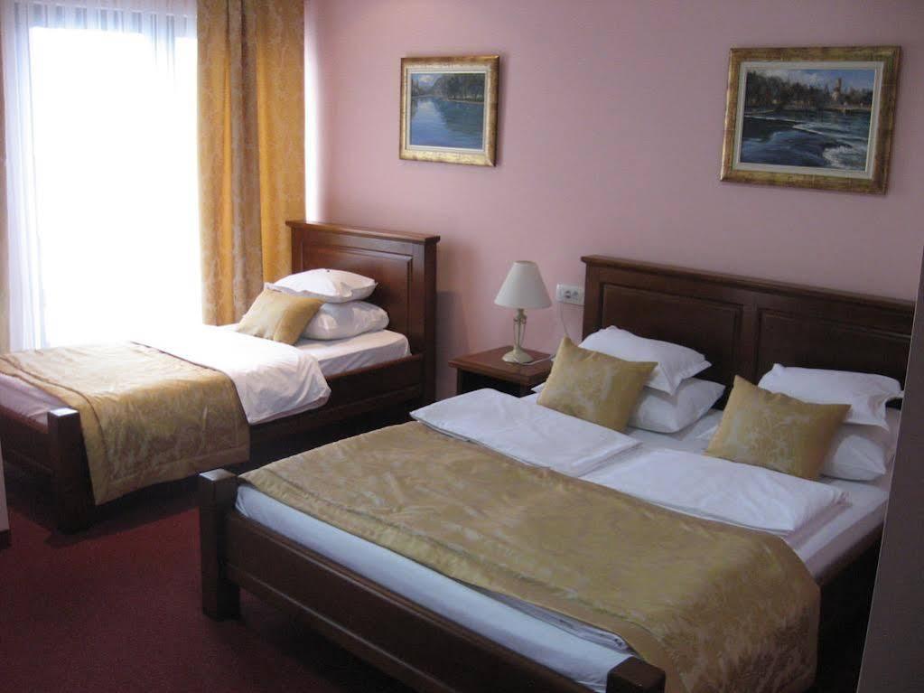 Hotel Opal Exclusive Bihać Esterno foto